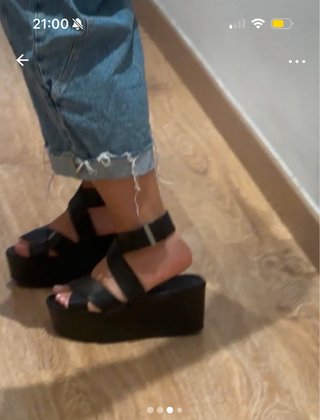 Sandalias de piel negras