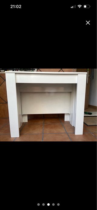 Mesa extensible blanca de madera