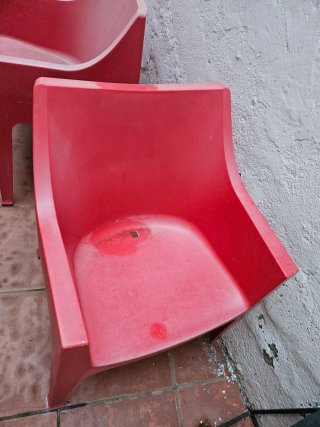 Sillones de Resina Naranja y Rojo
