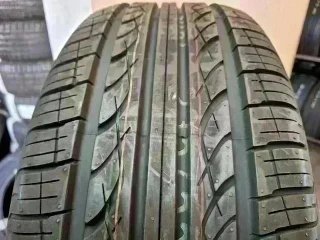 235 55 R17 99V Kumho - 1 neumático sin uso