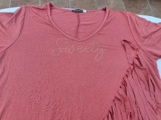 Blusa T XL con etiquetas. Medidas en descripción