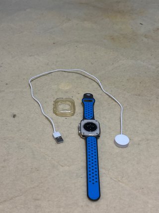 Smartwatch ultra con correa funda y cargador