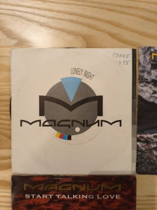 LOTE 3 SINGLES MAGNUM 7" VINILO HEAVY HARD ROCK