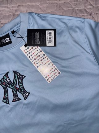Camiseta New Era Yankees Talla L Azul celeste