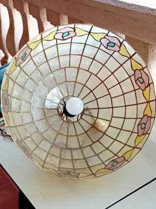 Lámpara Techo Nácar y Metal Estilo Tiffany