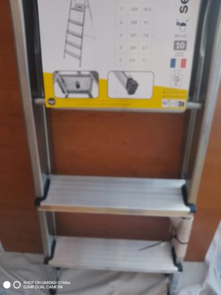 Escalera 3 peldaños plegable