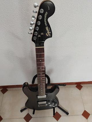 Fender Squier Standard Fat Strat Negra HH