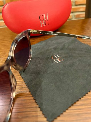 Gafas sol Carolina Herrera SHE746 originales