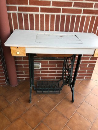 Mesa Máquina Coser Hierro Macizo