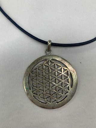 Collar con colgante Flor de la Vida