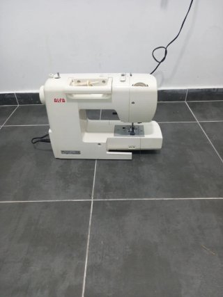 Máquina de coser Alfa 2160