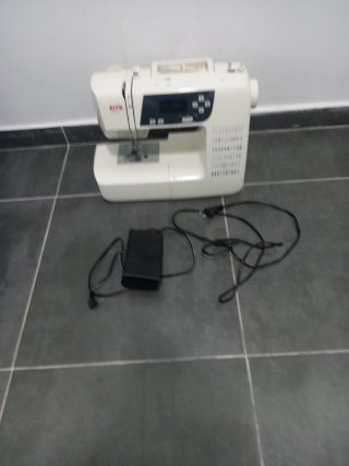 Máquina de coser Alfa 2160