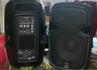 Altavoces 2 Behringer PK112A Autoamplificados