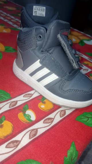 Scarpe bimbo numero 22