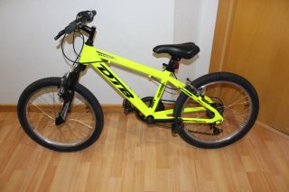 Bicicleta niño aluminio 20 pulgadas. Como NUEVA