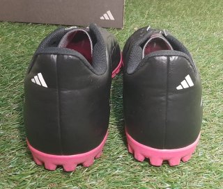Botas de fútbol