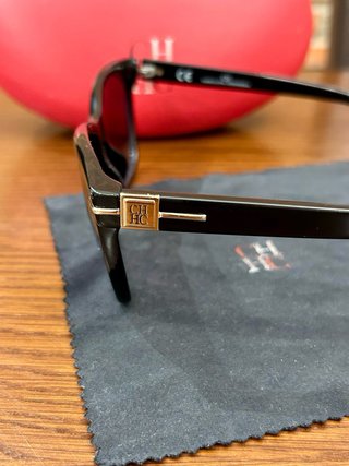 Gafas de sol Carolina Herrera SHE806 originales
