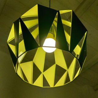 Lampada a sospensione design geometrico