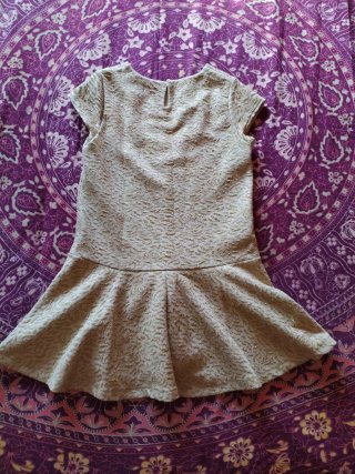 Vestido dorado y beige con brillo