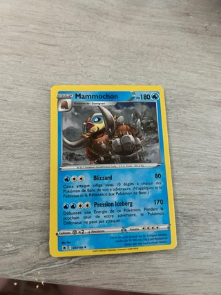Carta Pokémon Typhlosion de Hisui V