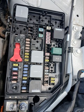 CAJA RELES / FUSIBLES Volvo XC40 (2017->)