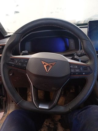 VOLANTE Cupra Leon Sportstourer (KL8)(09.2020->)