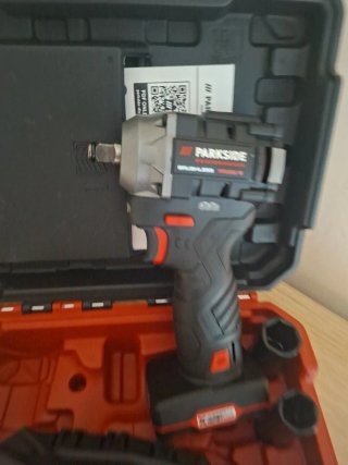 Llave de impacto Parkside 12V Performance 350Nm