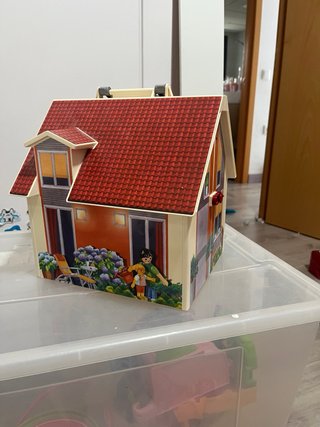 Casita de juguete con accesorios