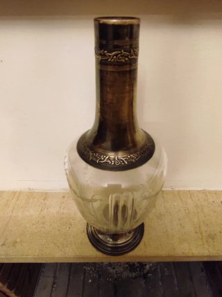 Botella licorera antigua plata grabada