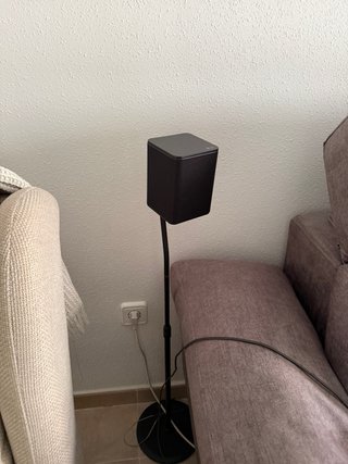 Altavoces traseros LG SPK8 con soporte