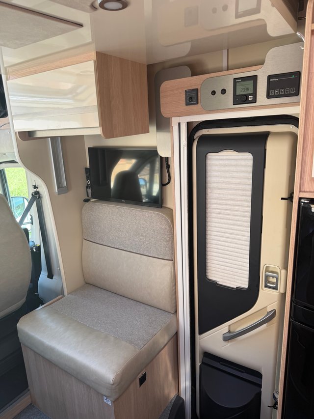 CITROEN  GIOTTELINE 390  2021