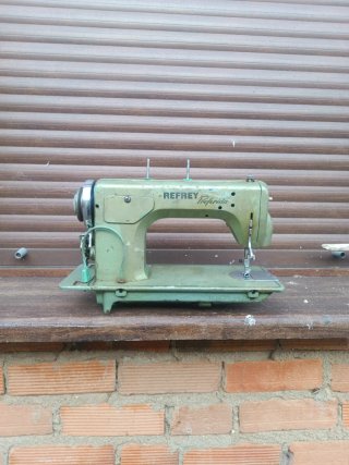 Máquina de coser Refrey Preferida 400 verde