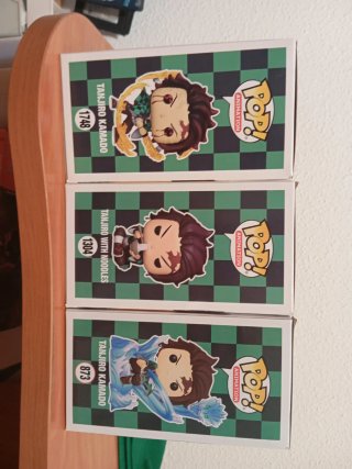 Lote 3 Funko Pop! Tanjiro Kamado Demon Slayer