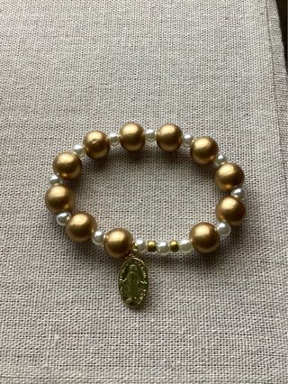 Pulseras Virgen Milagrosa (hecha a mano)