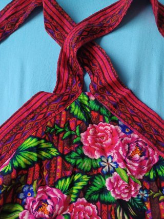 Top Camaleónica floral XL nuevo