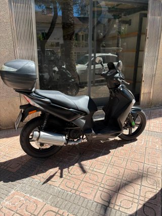 Scooter 125cc Negra
