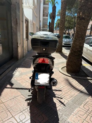 Scooter 125cc Negra