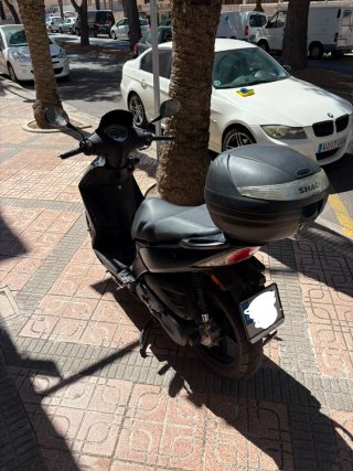 Scooter 125cc Negra