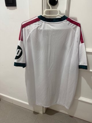 Camiseta blanca fútbol talla M temporada 26/27.