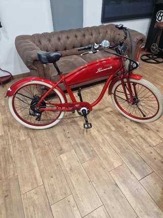 Bicicleta Eléctrica Custom Roja
