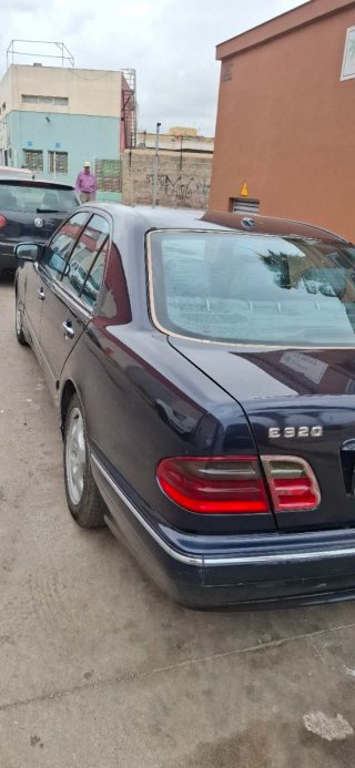Mercedes-Benz Clase E 2001