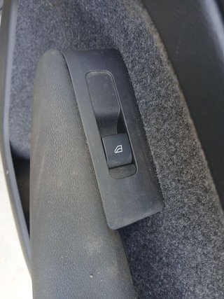 MANDO ELEVALUNAS TRASERO DERECHO Volvo XC40 (2017->)