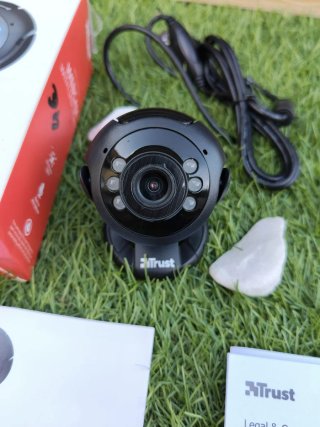 Trust Webcam Spotlight Pro con LED
