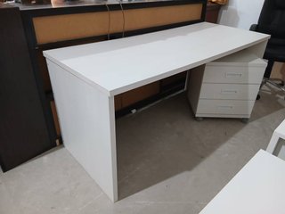 ESCRITORIO Y CAJONERA