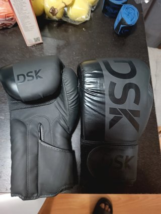 Guantes Boxeo DSK 14 oz Nuevos y vendas
