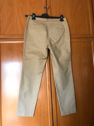 Pantalón camel Zara