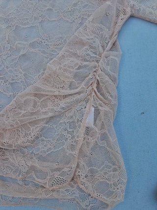Blusa encaje rosa T XL.  Medidas en descripción