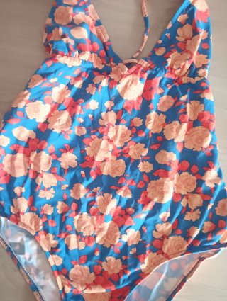 Bañador azul estampado flores