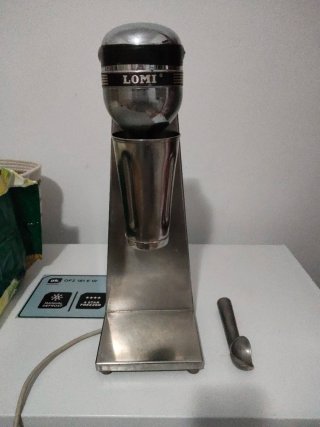 Batidora de helados Lomi