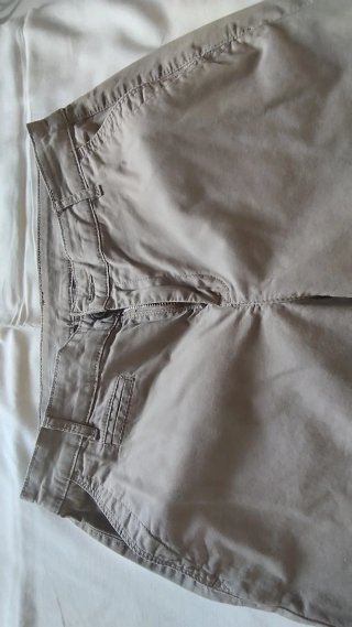Pantalón chino beige mujer